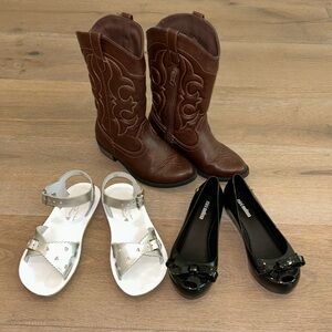 Lot of 3 size 1 shoes